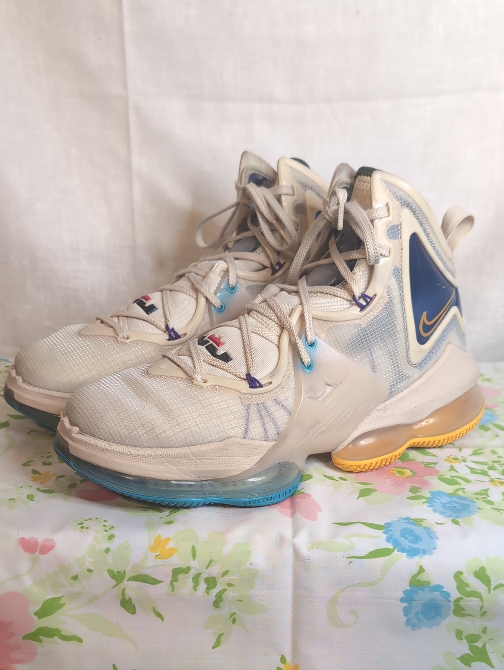 Nike LeBron 19 'Minneapolis Lakers' sneakers mens 9